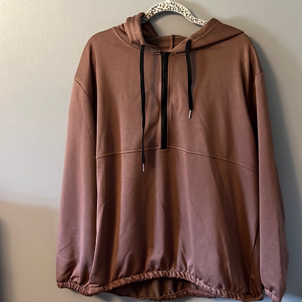 Women’s light sweatshirt